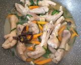Foto langkah ke 5 dari resep Mie Siram Ceker Ayam.