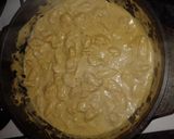 Tejszínes-currys csirke borsós burgonyapürével recept fázis 6 fotója