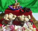 मथुरा पेढा (mathura pedha recipe in marathi) रेसिपी स्टेप 7 फोटो 