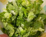 Foto del paso 1 de la receta Ensalada de pollo del cocido y granada con vinagreta con miel