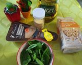 Une image de l'étape 1 de Pesto rapide basilic parmesan.