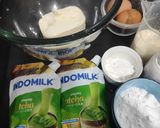 Foto langkah ke 1 dari resep Matcha Burnt Cheesecake.