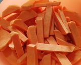 Foto del passaggio 1 della ricetta #430 Sticks di patate dolci in airfryer 🥔🧂🧡