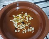 A picture of step 2 of Gambas al ajillo.