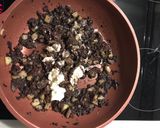 Foto del paso 4 de la receta: Revuelto de morcilla y manzana