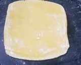 A picture of step 5 of Garlic paratha.