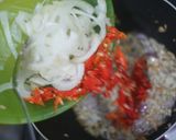 Foto langkah ke 3 dari resep Basis Pedas Asam Manis Nano Nano (Bakso Sosis).