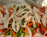 Foto del paso 1 de la receta: Lomos de dorada al papillote con salsa de limón