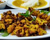 A picture of step 4 of Cauliflower masala fry.
