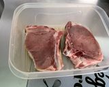 Une image de l'étape 2 de Côtes de veau marinées au pesto grillées à la plancha.