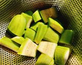 Hình bước làm 2 của món Canh chuối đậu cà tím