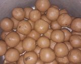 A picture of step 4 of Besan Ladoo.