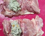Foto del paso 8 de la receta: Muslitos de pollo deshuesados, rellenos de roquefort y nuez