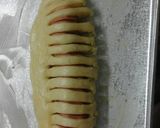 Foto langkah ke 8 dari resep Caterpillar bread.