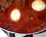 A picture of step 4 of Palm oil egg stew.