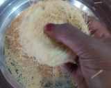 A picture of step 2 of चिड़िया का घोसलें की तरह दिखने वाला स्नैक्स/Bird Nest snacks.