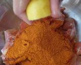 A picture of step 1 of Chicken Tikka botian.