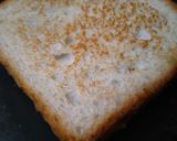 A picture of step 5 of Aloo toast.