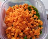 Foto langkah ke 4 dari resep Ayam Gandum Gulung Sayur.