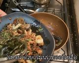 รูปขั้นตอนการทำที่ 11 ของ ผัดกระเพราไข่เยี่ยวม้า