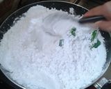 Foto langkah ke 2 dari resep Kue Sagu Keju.
