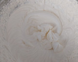 Foto del paso 4 de la receta: Tiramisú de fresas