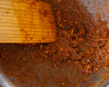 Foto del paso 4 de la receta: Nopales con chuleta ahumada en salsa roja