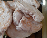 Foto del paso 1 de la receta: Pechugas de pollo con crema de puerros y champiñones