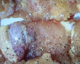 Foto del paso 2 de la receta: Tallarines de Arroz con Contramuslos de Pollo a la Miel y Mostaza