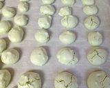A picture of step 8 of Holiday Meringue Cookies.