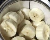 A picture of step 1 of Banana Chocolate Smoothie Bowl.