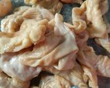 Foto langkah ke 1 dari resep Kulit Ayam krispy.