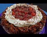 Foto del paso 5 de la receta: Brownie con crema, dulce de leche y frutillas