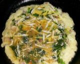 Foto langkah ke 4 dari resep Telur dadar sayur.
