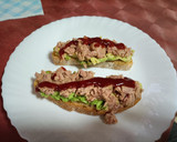 Foto del paso 1 de la receta: Tostada de aguacate y atun