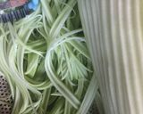 Hình bước làm 1 của món Bầu xào nấm rơm chay