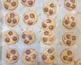 Foto langkah ke 6 dari resep Sea Salt Belgium Coklat Cookies.