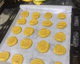 A picture of step 3 of Custard Cokies.