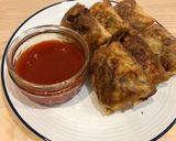 Foto langkah ke 7 dari resep Martabak mini pake kulit lumpia jadi, temen nonton drakor.