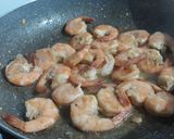 Foto langkah ke 3 dari resep Udang Goreng Bawang Putih.