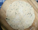 A picture of step 7 of Paneer paratha.