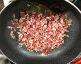 Foto del paso 2 de la receta: Tostada de calabacín bacon y choricito de mi pueblo