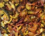 क्रिस्पी प्याज़ करेला फ्राई (Crispy pyaz karela fry recipe in hindi) रेसिपी चरण 4 फोटो