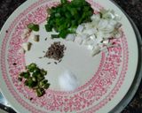 A picture of step 1 of Spring onion dip.