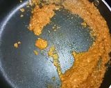 A picture of step 5 of Egg samosa with gravy.