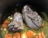 Une image de l'étape 3 de Souris d’agneau sauce miel et raisin sec.