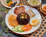 Hình bước làm 2 của món Cơm gạo lứt sườn bì chả trứng