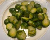 Foto del passaggio 1 della ricetta Hamburger veg di Bruxelles