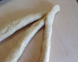 A picture of step 13 of Neujahrsbretzel (German New Year's Pretzel).
