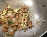 A picture of step 3 of Veg chowmein.